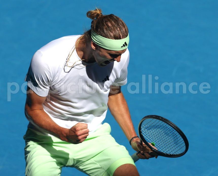 Зверев стал соперником Медведева по полуфиналу Australian Open