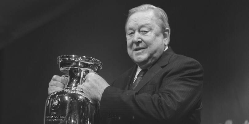 Умер бывший президент УЕФА Леннарт Юханссон Умер бывший президент УЕФА Леннарт Юханссон