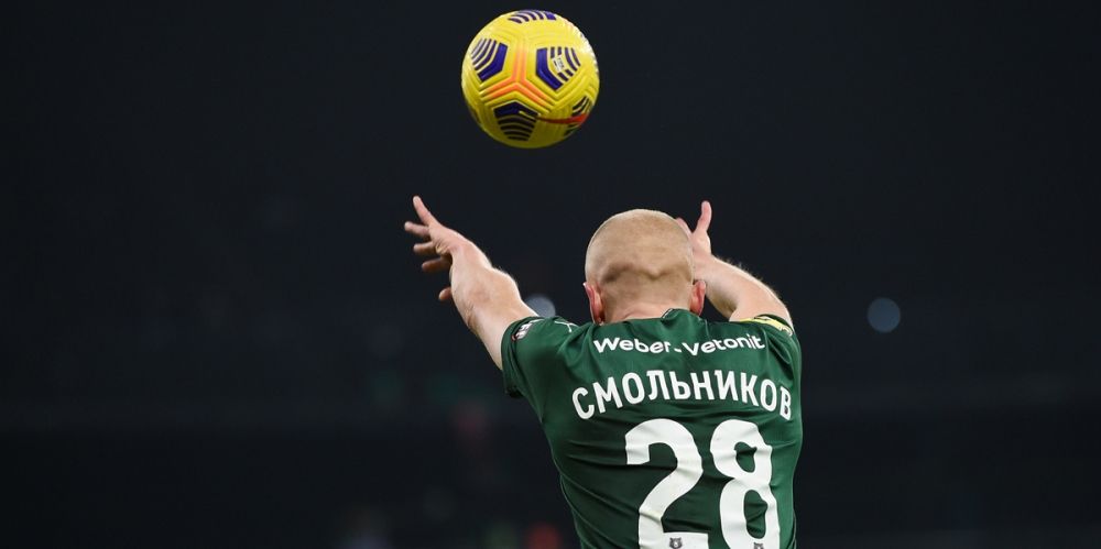 Агент Смольникова рассказал, когда игрок определится с новым клубом