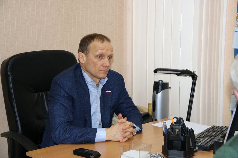 Владимир Драчев устроил прием граждан, к биатлону это не имеет отношения Владимир Драчев устроил прием граждан, к биатлону это не имеет отношения