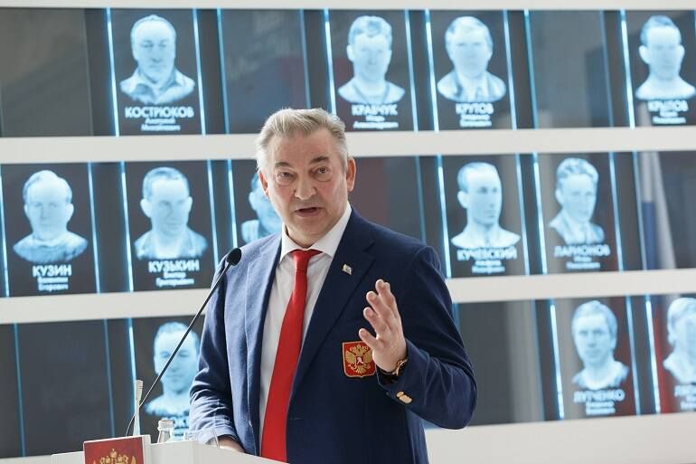 Владислав Третьяк остался доволен работой Ларионова и Хабибулина