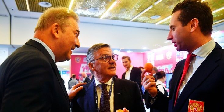 ЧМ-2023 по хоккею могут перенести из России в Швейцарию после встречи Фазеля и Путина