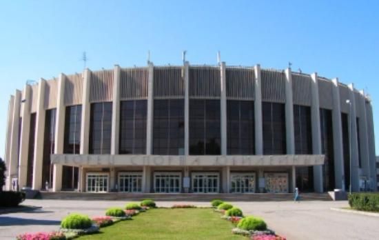Стала известна цена билетов на турнир UFC в «Юбилейном». За эти деньги можно снять «двушку» в Девяткино
