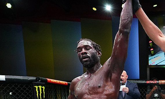 Скучное выступление или хитрый геймплан? Джаред Канонир победил Шона Стрикланда раздельным решением судей
