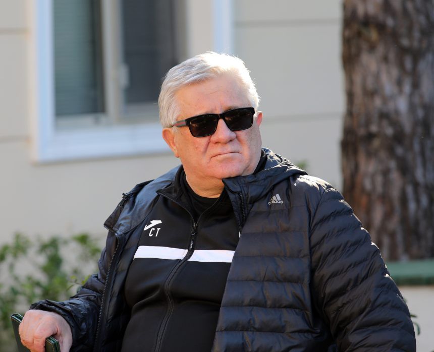 Ташуев заявил, что у него нет предложений о работе Ташуев заявил, что у него нет предложений о работе