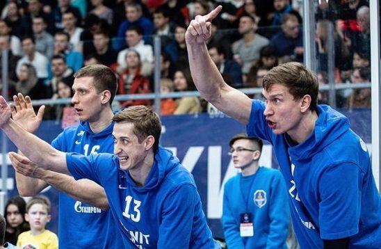 Игроки «Зенита» пожелали школьникам удачи во время ЕГЭ