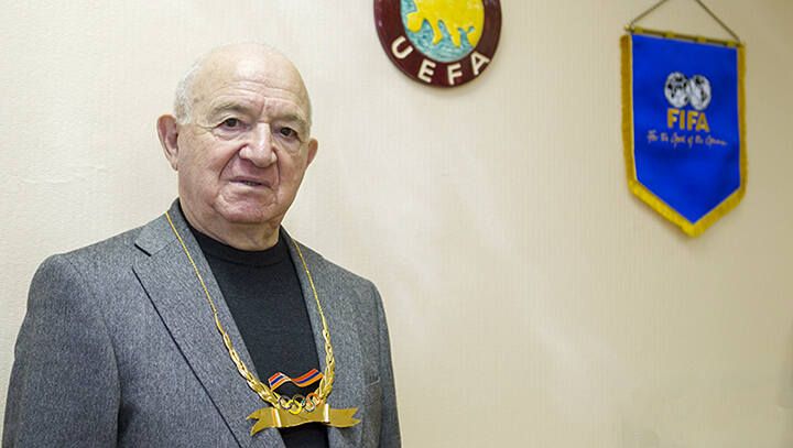 Симонян пожелал чемпионства «Спартаку»