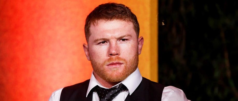 Альварес победил Смита и объединил два пояса