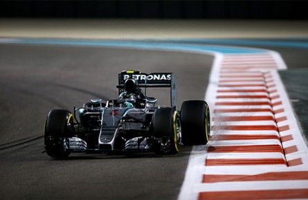 Пилоты Mercedes показали лучшие результаты во второй практике Гран-При Бахрейна