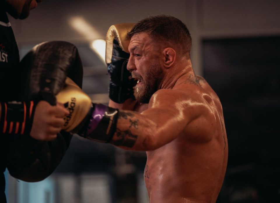 СМИ: Макгрегор получил травму перед боем с Чендлером на UFC 303