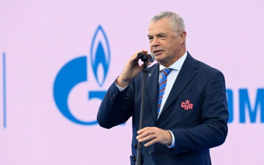 «Это будет сродни удалению Серебрякова». Медведев прокомментировал штраф от КХЛ