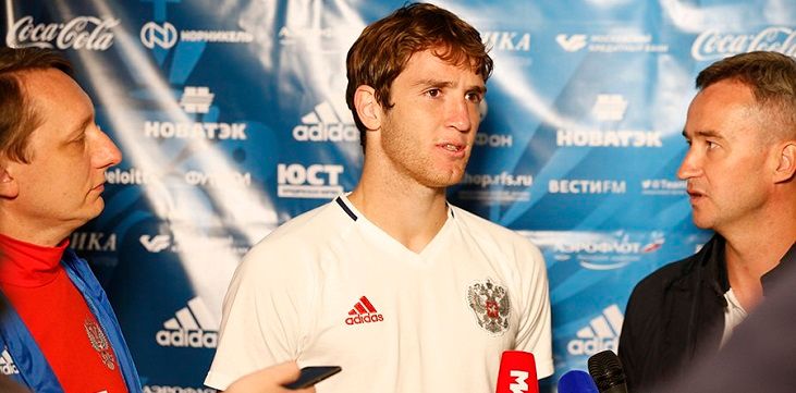 Марио Фернандес: Играй я без маски, любое неосторожное движение могло привести к тому, что нос бы «разлетелся» Марио Фернандес: Играй я без маски, любое неосторожное движение могло привести к тому, что нос бы «разлетелся»