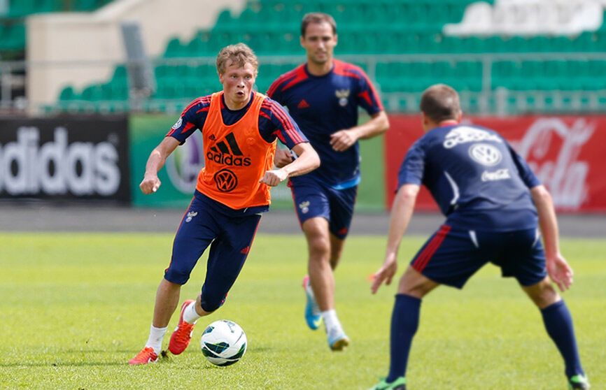 «Должны играть россияне». Экс-защитник «Спартака» Макеев высказался против натурализации