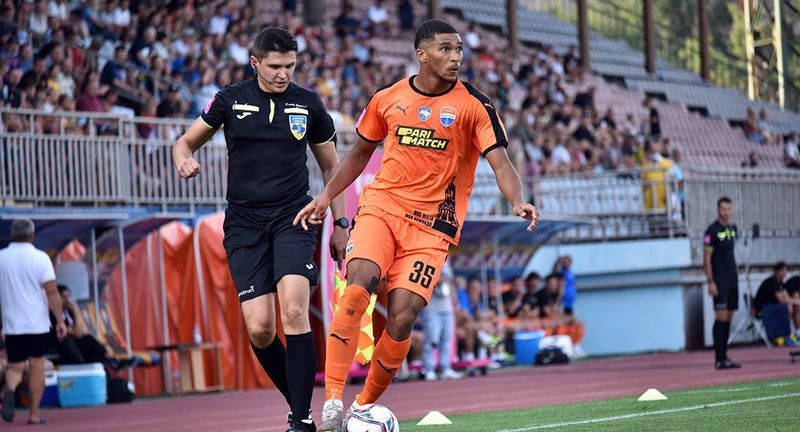 Сорвалась аренда игрока «Локомотива» Мампасси в брауншвейгский «Айнтрахт», он отправился на сборы «Балтики»