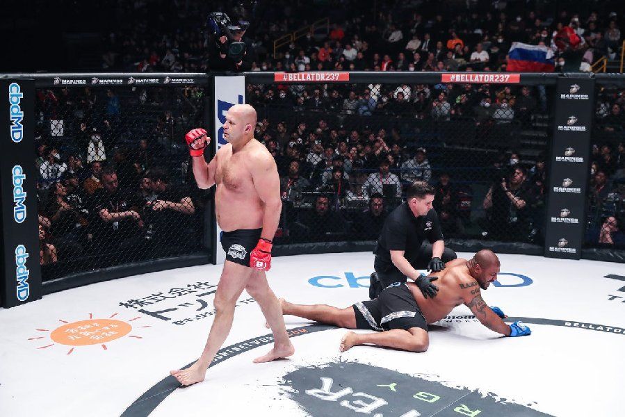 Емельяненко вошел в Топ-3 Bellator