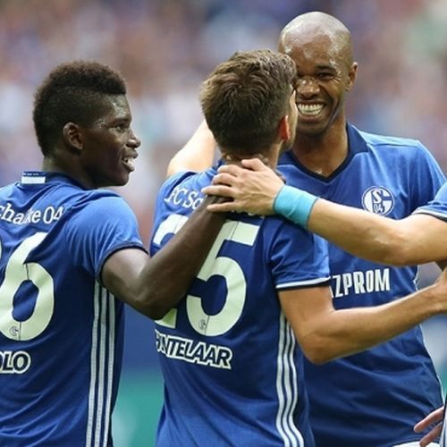 «Бавария» потеряла очки в матче с «Шальке» «Бавария» потеряла очки в матче с «Шальке»