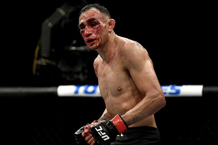 «Сейчас все в мире финансово пострадали, а я вышел и заработал кучу денег»: Тренер Фергюсона рассказал, как Тони воспринял поражение от Гэтжи