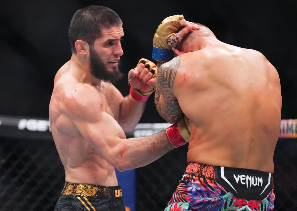 Два чемпионских и один претендентский – главные осенние бои россиян в UFC