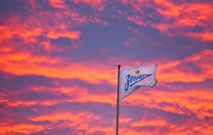 Служба безопасности «Петровского» не пропустит на матч «Зенит» ─ «Анжи» с сумками, рюкзаками, портфелями, пакетами Служба безопасности «Петровского» не пропустит на матч «Зенит» ─ «Анжи» с сумками, рюкзаками, портфелями, пакетами