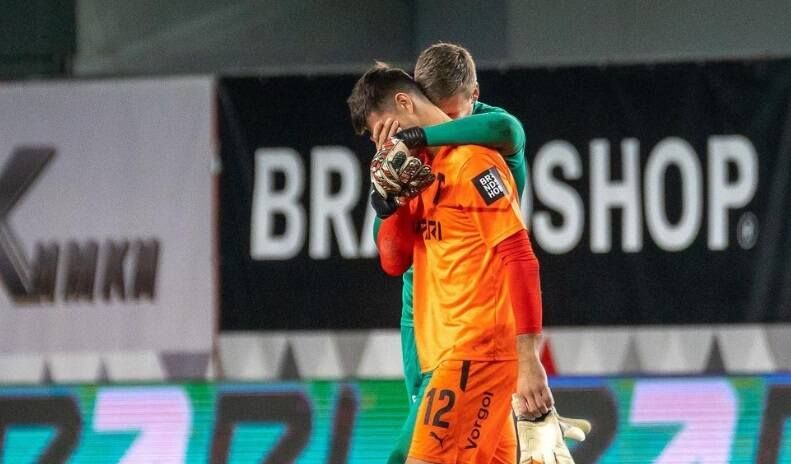 Комличенко стыдно за скандальный пенальти в матче с «Торпедо»