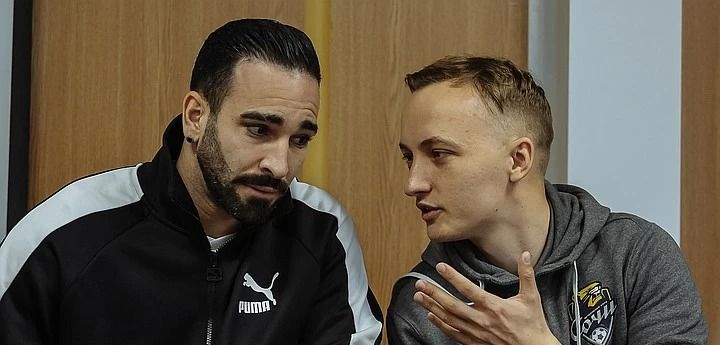 Экс-защитник «Сочи» с травмой колена не смог устроиться в клуб Серии B Экс-защитник «Сочи» с травмой колена не смог устроиться в клуб Серии B