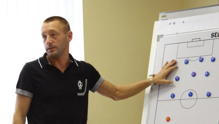 Тихонов не считает отсутствие Сафонова и Зиньковского потерей для сборной России Тихонов не считает отсутствие Сафонова и Зиньковского потерей для сборной России