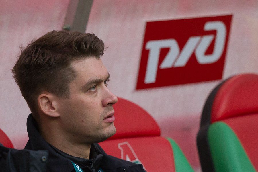 Цорн попросил Лоськова и Пашинина не посещать тренировки «Локомотива»