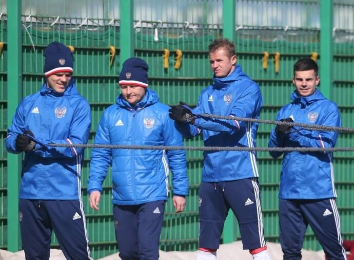 Не поморозишь — не сыграешь. Сборная России провела тренировку в Новогорске Не поморозишь — не сыграешь. Сборная России провела тренировку в Новогорске