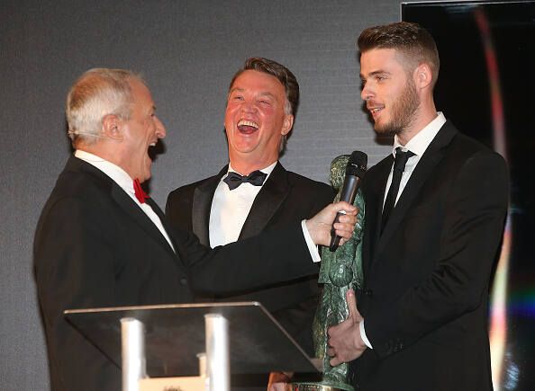 «Если руководителей “Манчестер Юнайтед” устраивает ван Галь, они опять будут бороться за 4-е лигочемпионское место»