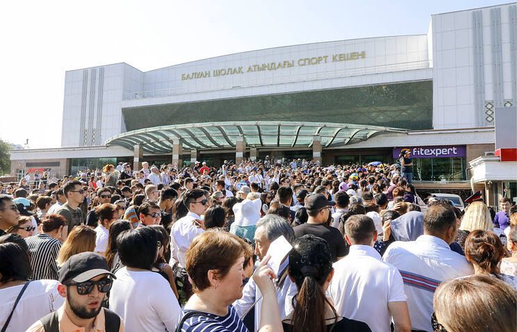 На церемонию прощания с Денисом Теном в Алма-Ате пришло 5000 человек