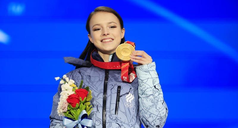 Бутырская обвинила ISU в низости за публикацию фото с олимпийскими чемпионами Олимпиады-2022 без Щербаковой