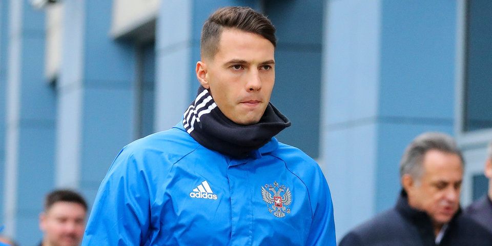 Арустамян: «Зенит» предложил 4 млн евро за Швеца, «Ахмат» просит 7—8 млн