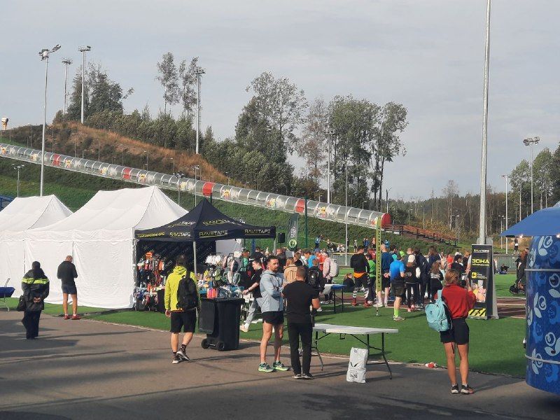 Чемпионка мира, пеликаны и лес. Дневные и ночные забеги в Охта Парке