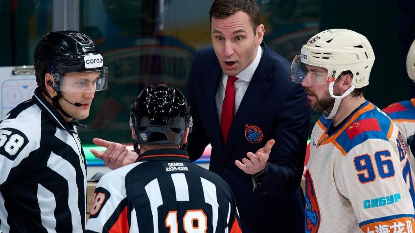 Нападающий «Шанхая» Бурмистров объяснил, зачем купил автомобиль «Бентли»