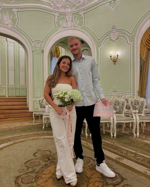 Лусиано с женой.jpg