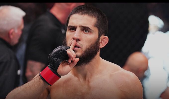 В махачкалинском «Динамо» рассказали, когда Ислам Махачев посетит матч клуба
