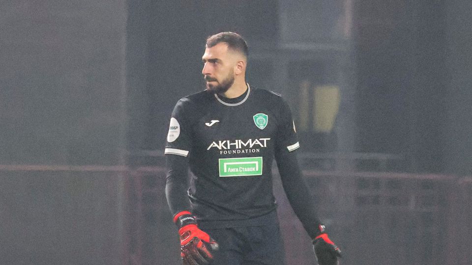 Черчесов назвал причину смены основного вратаря «Ахмата»