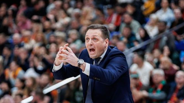 «Зенит» объявил о расторжении контракта с главным тренером 