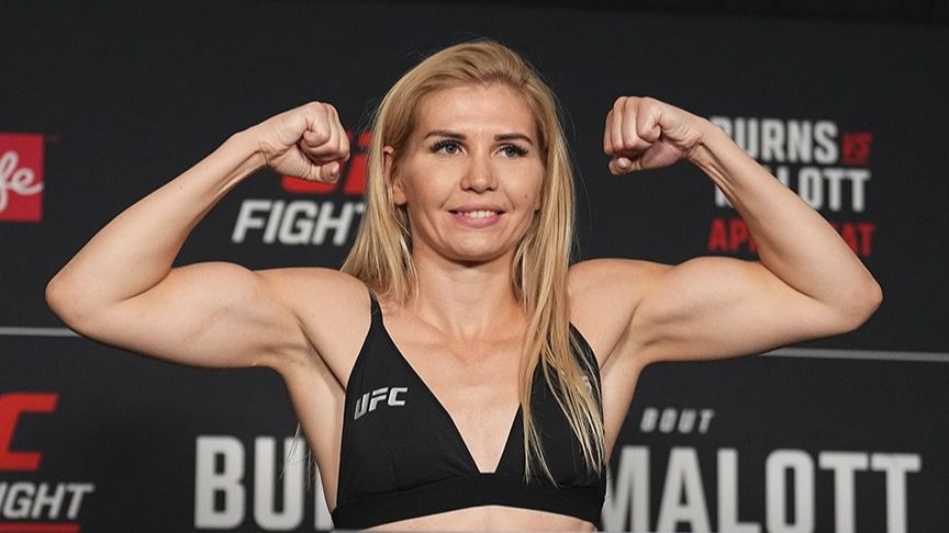 «Она протянула мне кулак». Железнякова рассказала о неожиданной встрече со своей соперницей перед боем UFC