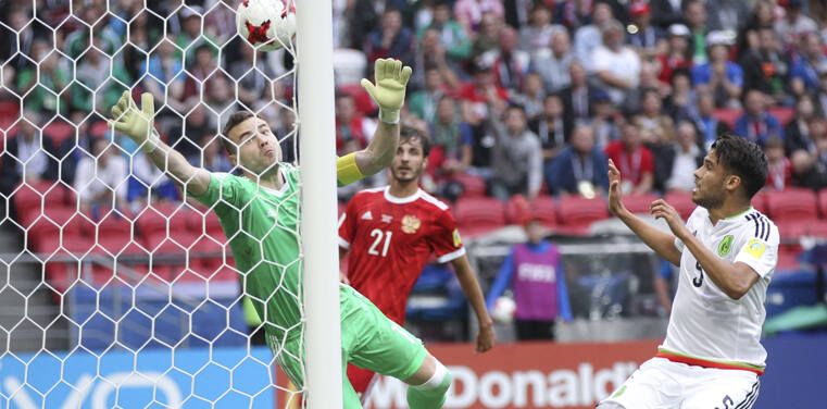 Игра Акинфеева и слезы Смолова