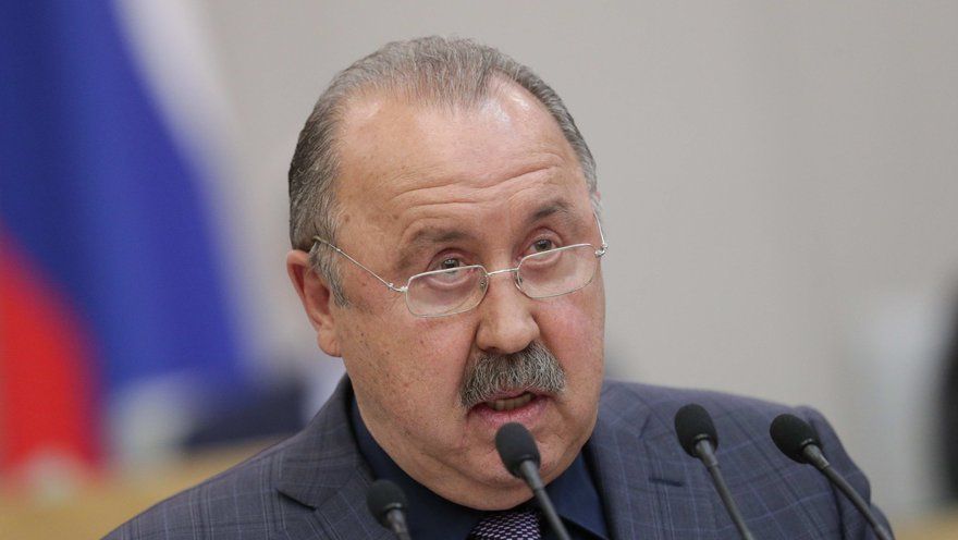 Валерий Газзаев выступил резко против иностранных судей в Суперкубке России Валерий Газзаев выступил резко против иностранных судей в Суперкубке России
