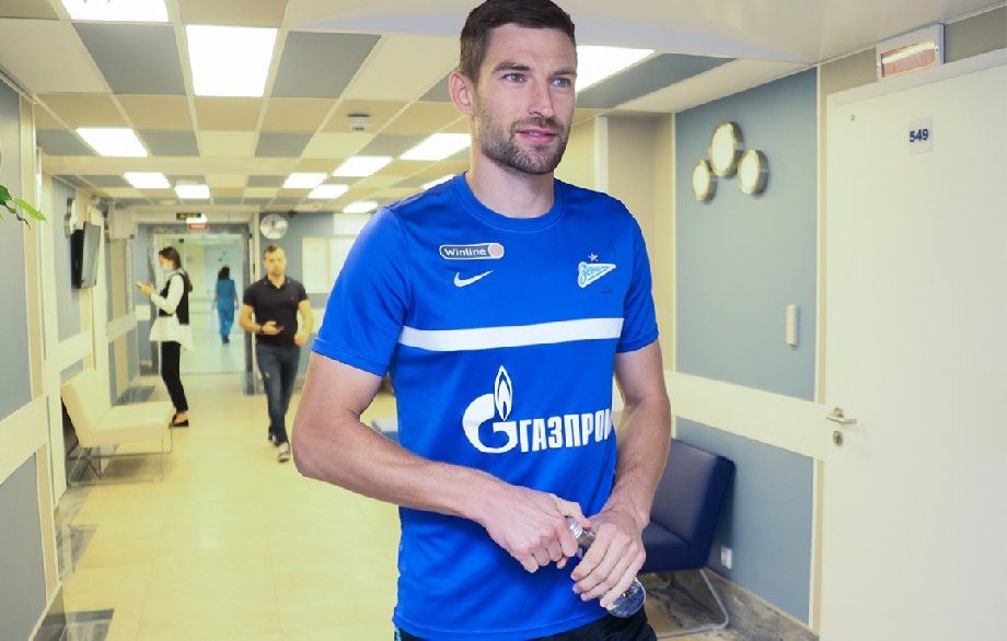 «Зенит» презентовал нового вратаря 