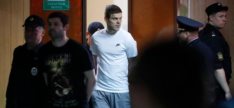 Приговор по делам Кокорина и Мамаева отменен