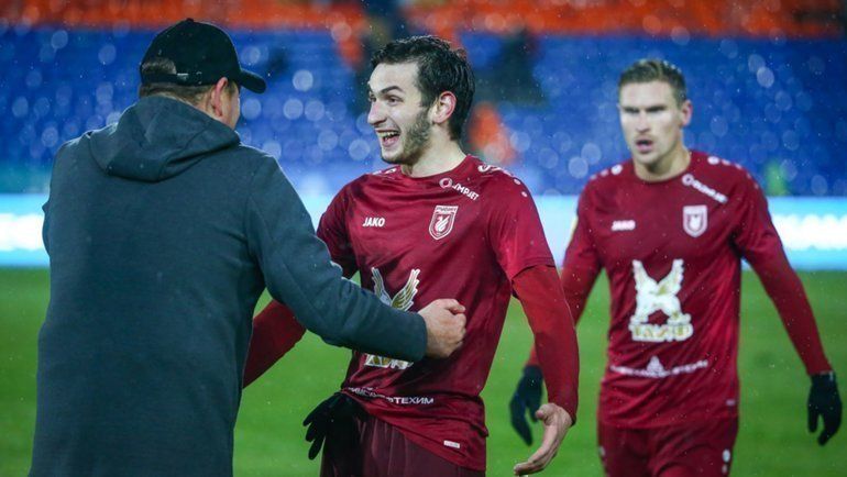 Агенту Кварацхелии предстоит встреча со спортивным директором «Аякса»