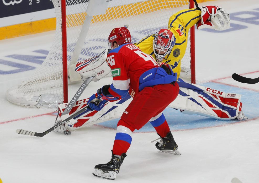 Кузьменко дебютировал в НХЛ, но не смог помочь «Ванкуверу» обыграть «Эдмонтон» Кузьменко дебютировал в НХЛ, но не смог помочь «Ванкуверу» обыграть «Эдмонтон»