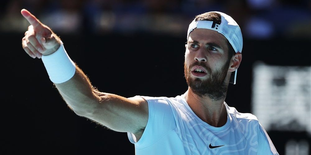 Австралия Опен: Хачанов проиграл Циципасу Австралия Опен: Хачанов проиграл Циципасу