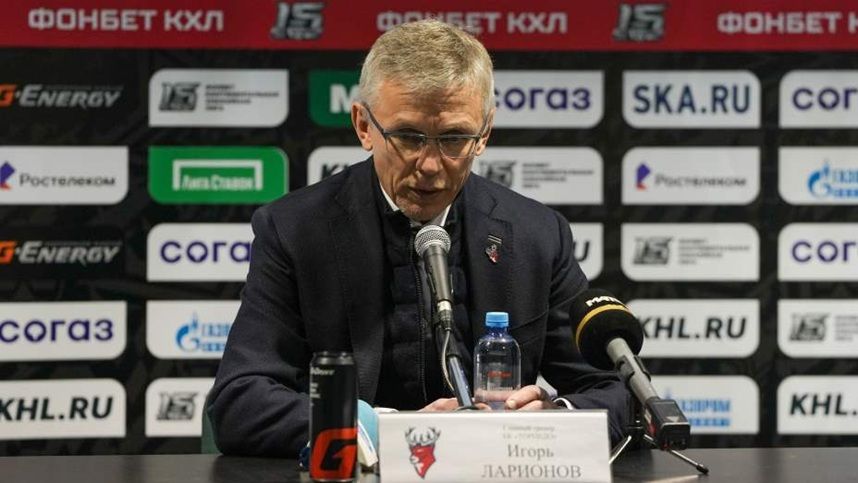 Федоров: Ларионов просто себя ведет и с журналистами, и с игроками