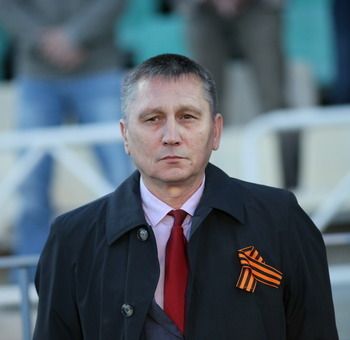 Гендиректор «Рубина» опроверг информацию о том, что клуб подпишет игроков «Крыльев Советов» Гендиректор «Рубина» опроверг информацию о том, что клуб подпишет игроков «Крыльев Советов»