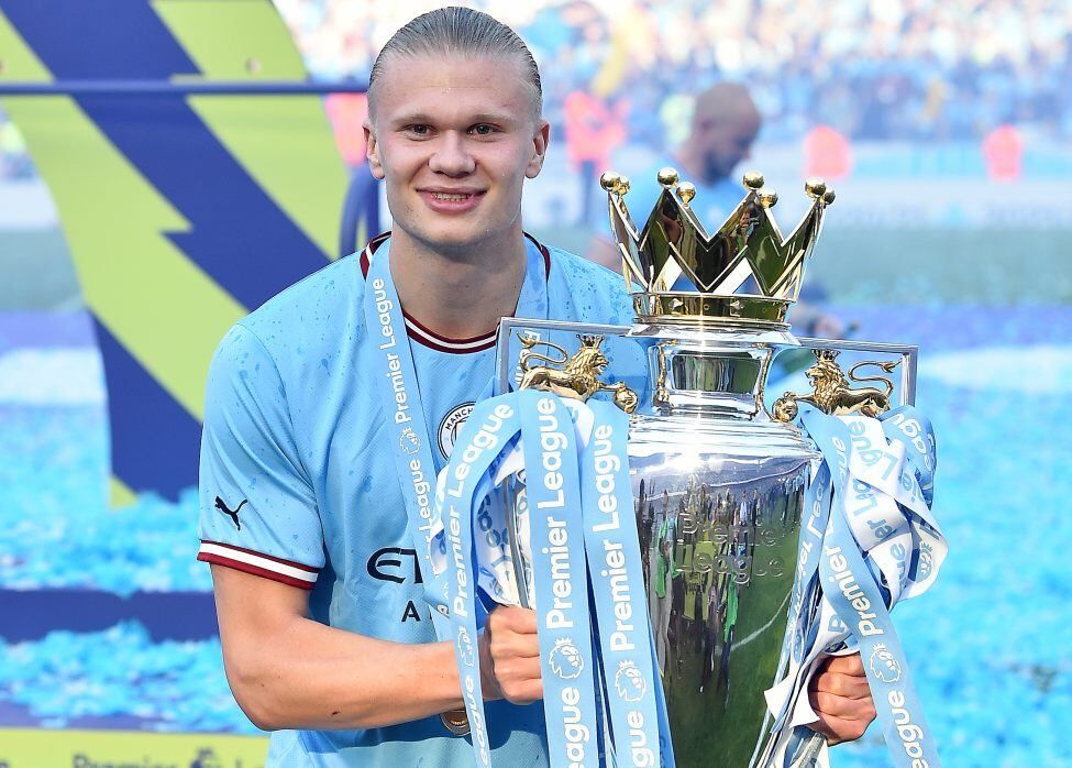 Норвежец Холанд стал лучшим футболистом сезона в Англии