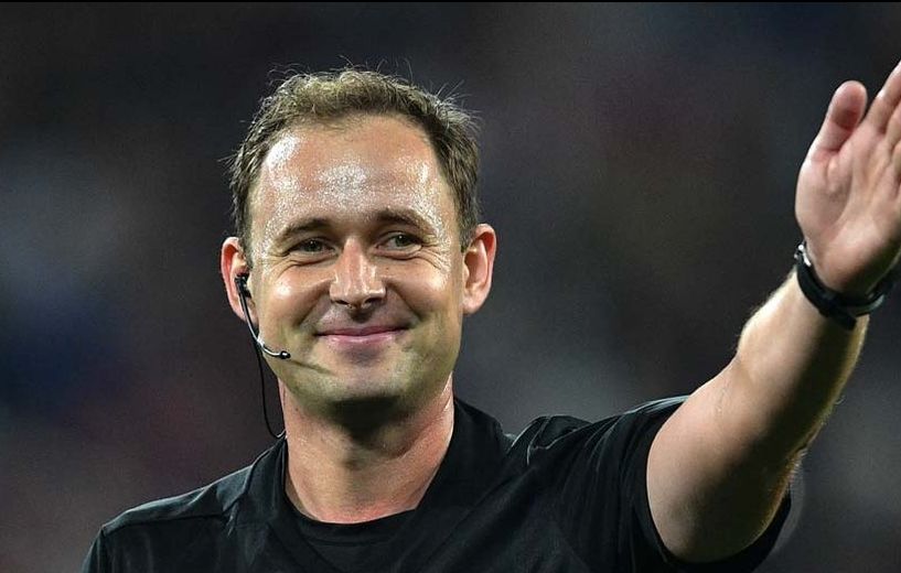 В РФС подтвердили, что арбитр Мешков завершил карьеру